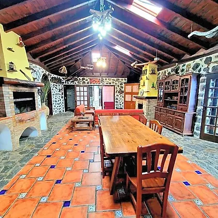 Loros Icod De Vinos By Hrtenerifenet فندق Tenerife Island